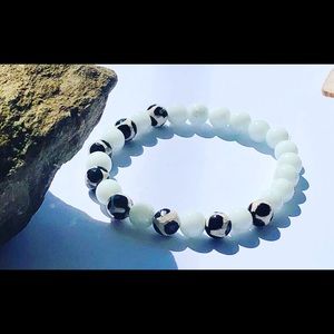 Black And White Gemstone Beaded Bracelet